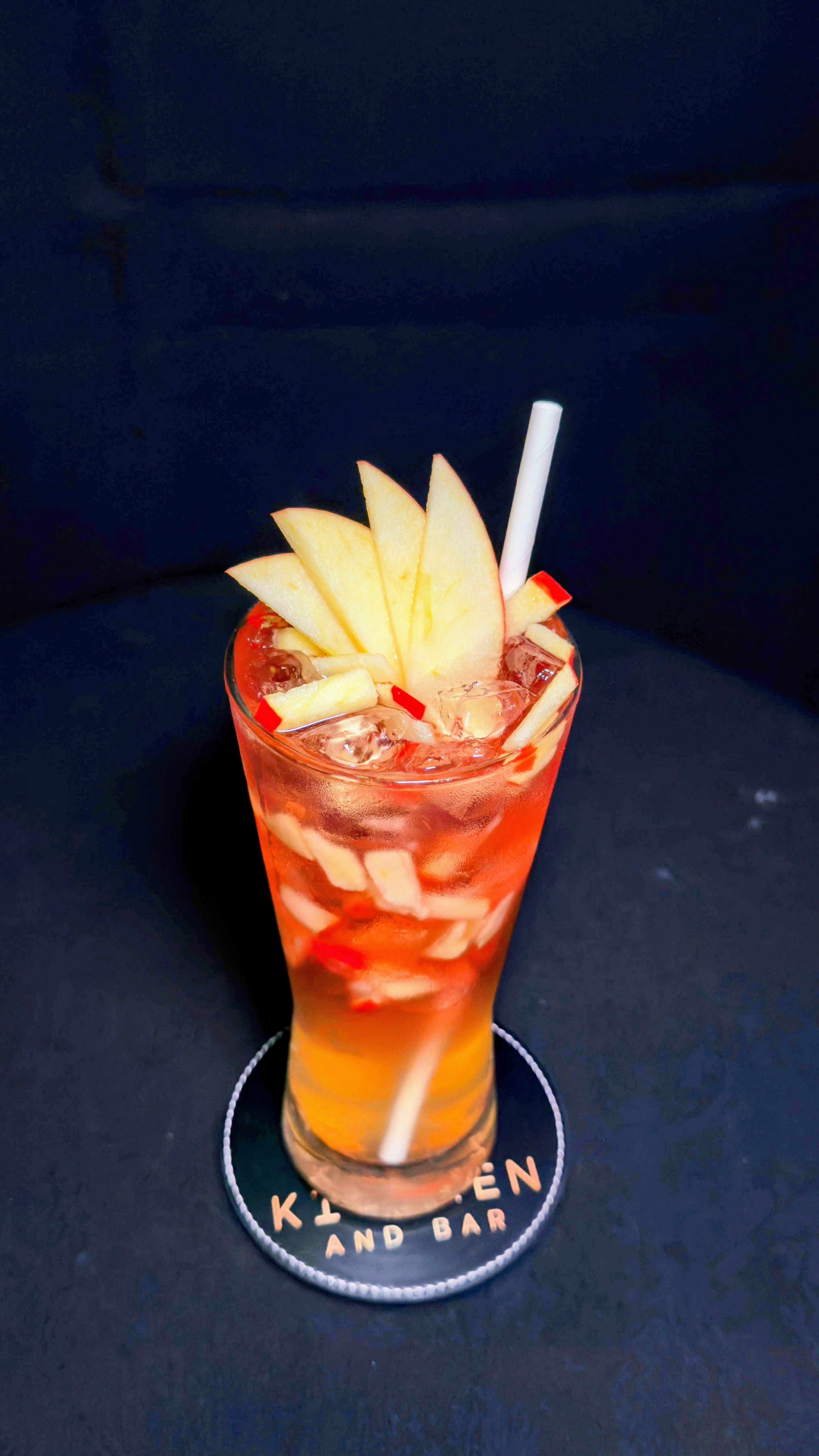 Selected drinks & plates